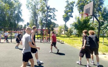 В Климовичах в рамках молодежного марафона прошел турнир по стритболу Главная