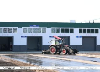 Лукашенко на примере агросервиса в Шклове рассматривает перспективы развития подобных организаций в стране