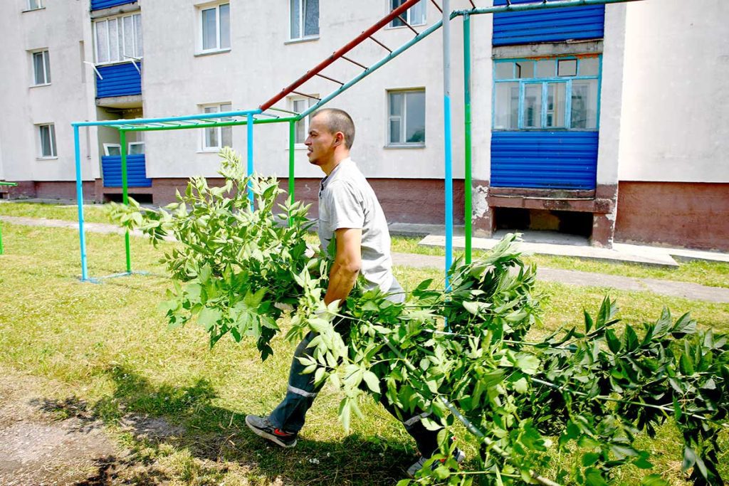 Где в Климовичах по инициативе горожан провели субботник