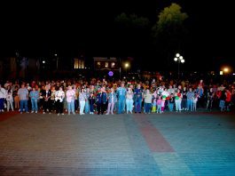 Молодежная дискотека, акция «Споем Гимн вместе!» и фейерверк: как в Климовичах завершилось празднование Дня Независимости Главная