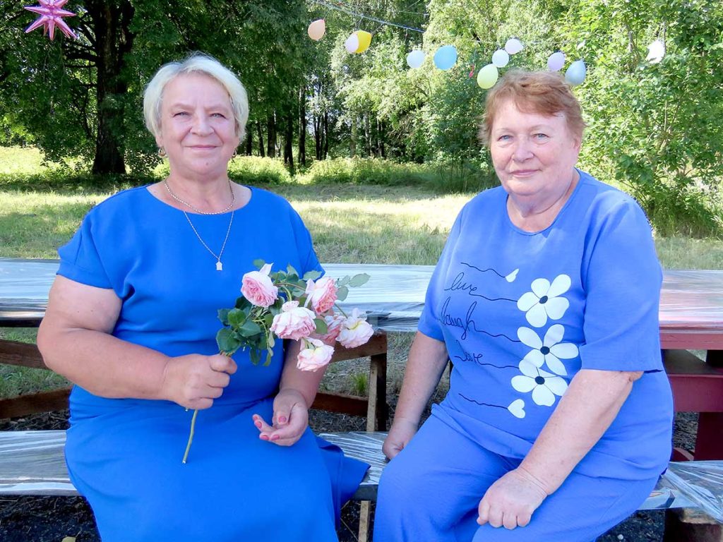 Как в Недведи встречали земляков и одноклассников