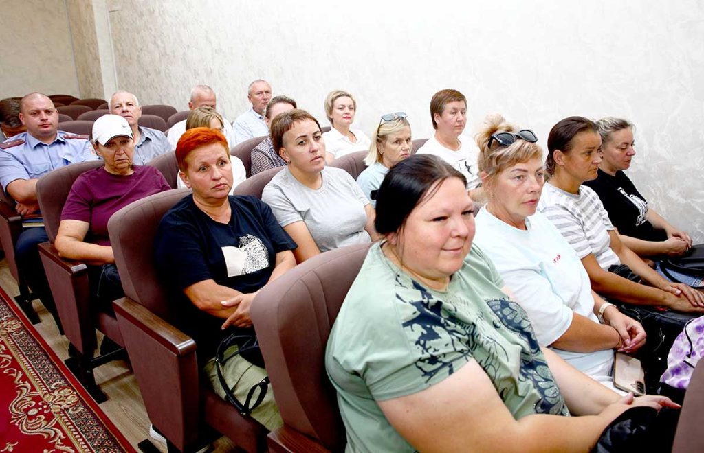 Климовчанам вручены награды за спасение человека на пожаре