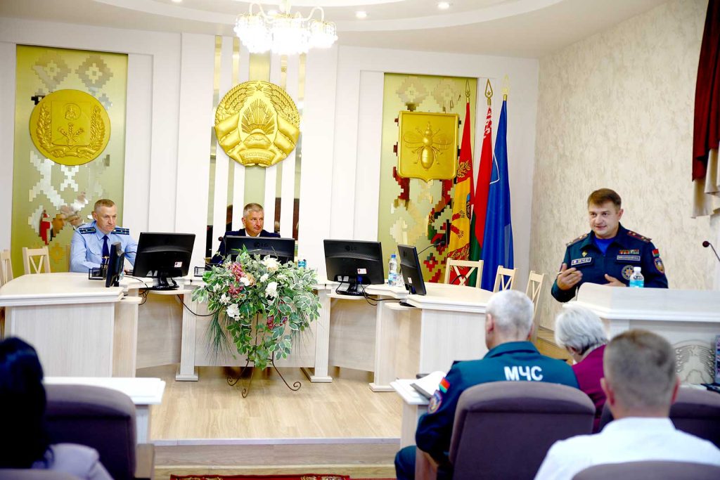 Климовчанам вручены награды за спасение человека на пожаре