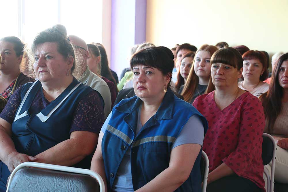 Виктор Пугач встретился с работниками ОАО «Климовичский комбинат хлебопродуктов»