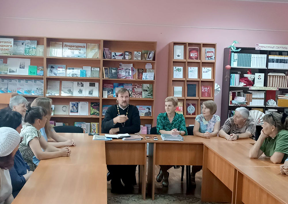 «Молитва — это диалог с Богом»: в Климовичах прошло заседание Клуба славянских ценностей