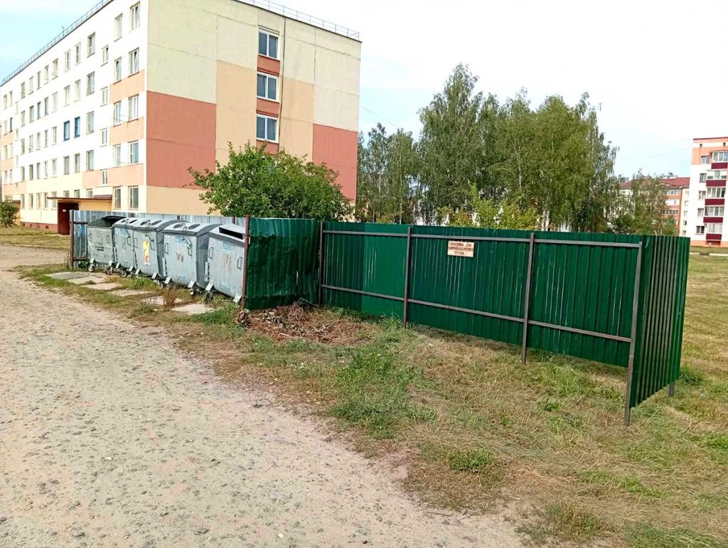 В Климовичах оборудованы три площадки для сбора крупногабаритных отходов