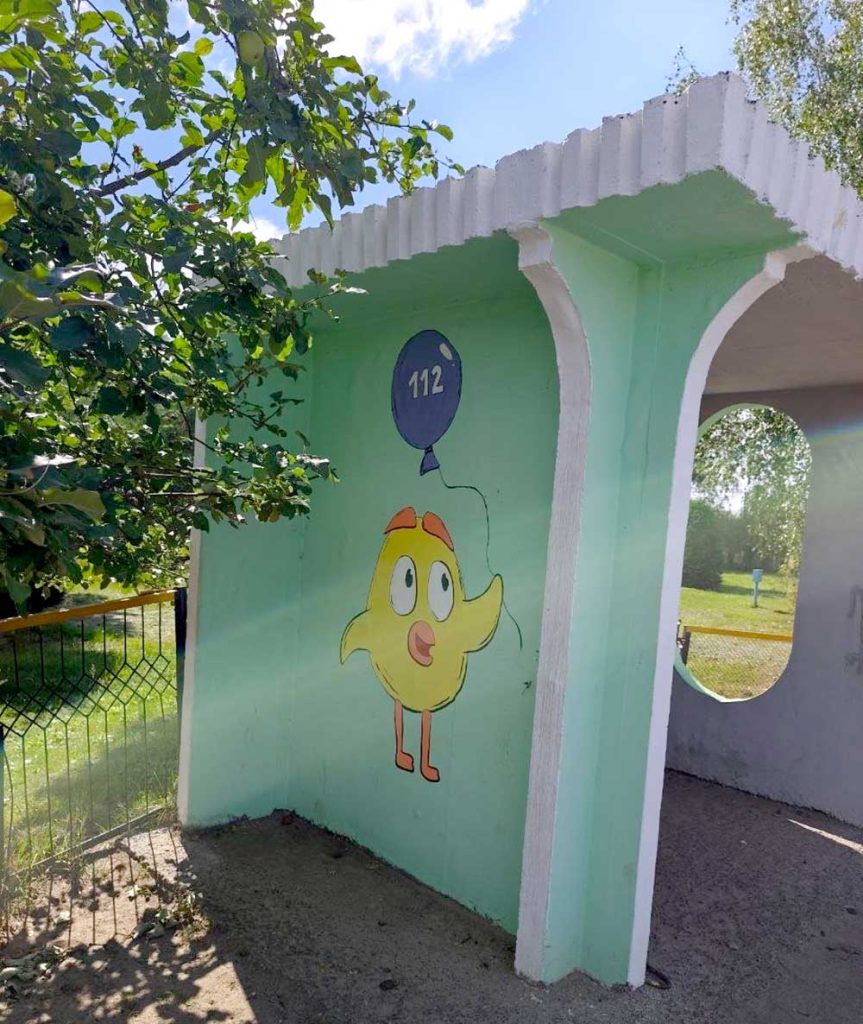 Остановочные павильоны в агрогородке Тимоново заиграли новыми красками