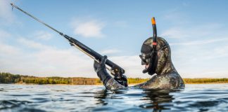 Климовчанам рассказали, как правильно охотиться под водой