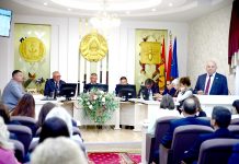 Виктор Пугач провел заседание по подготовке к отопительному сезону