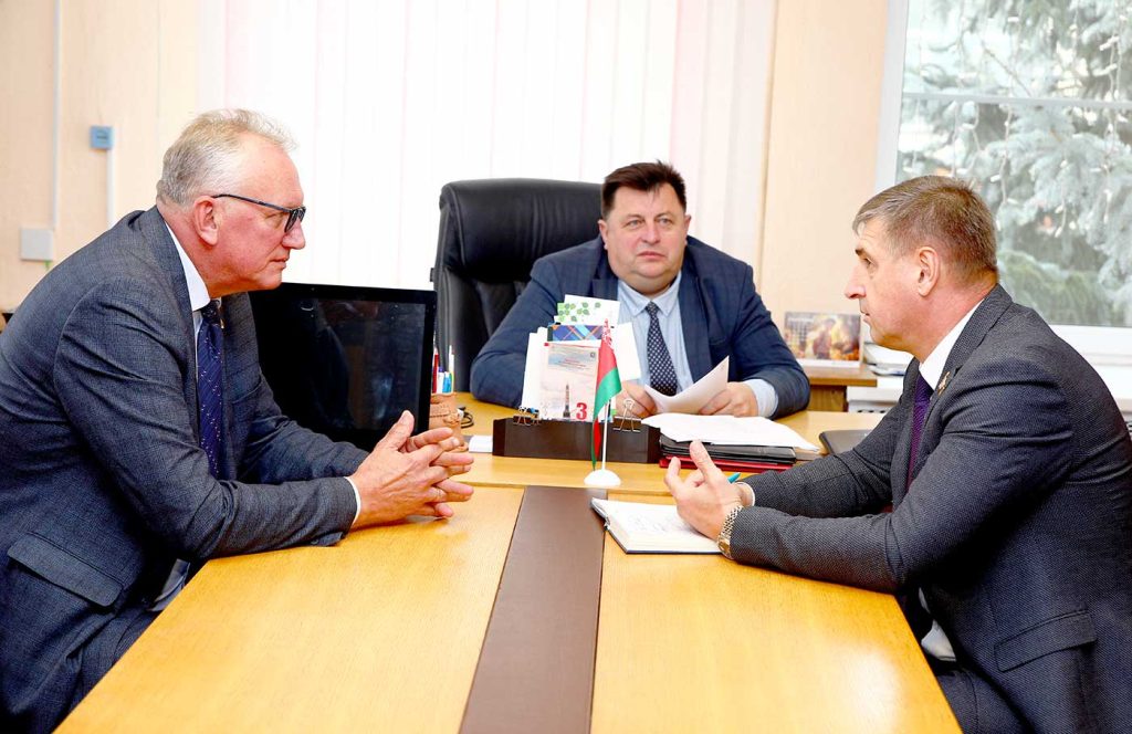 Депутат Сергей Давыдов встретился с климовчанами