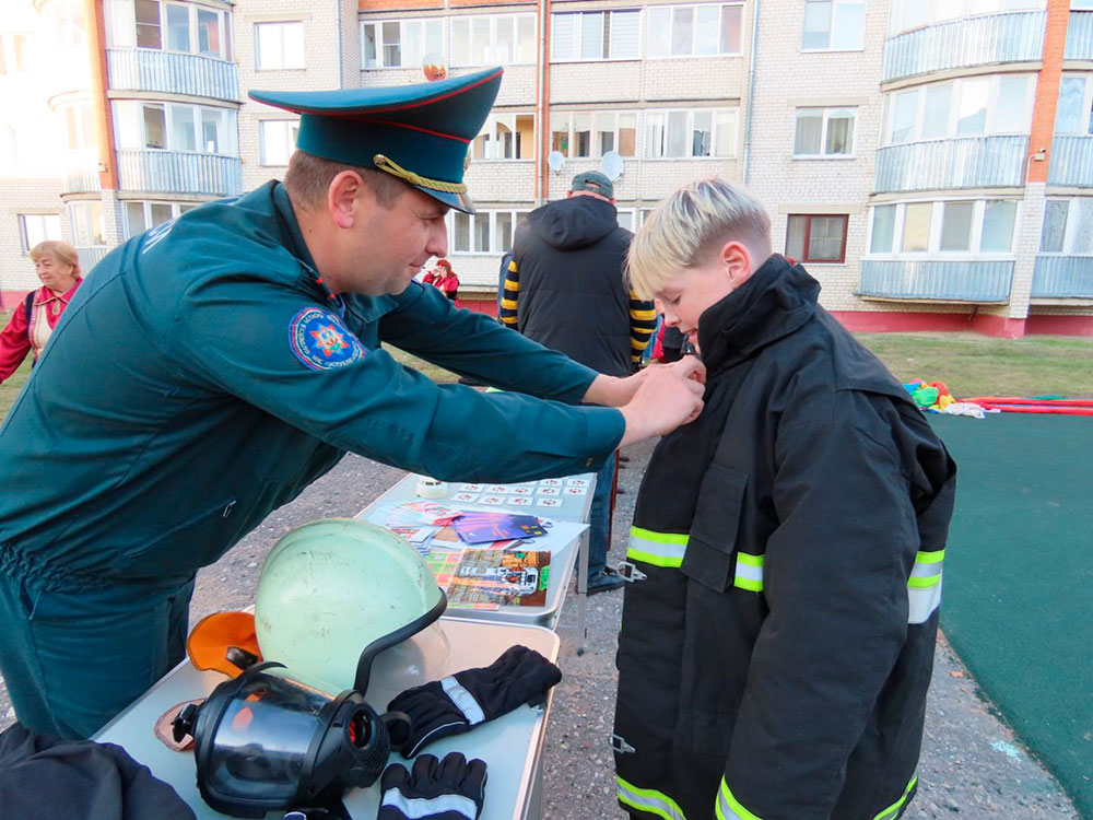 Как климовчане отмечали Праздник двора в переулке Революционном