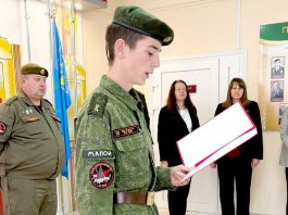 В военно-патриотическом клубе «За Родину!» новобранцы приняли присягу Главная
