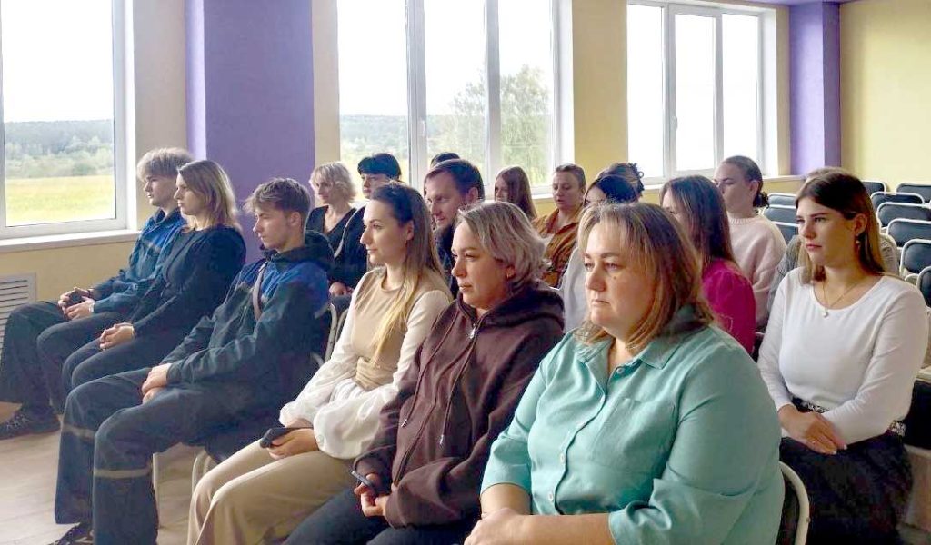 В Климовичах проходят открытые диалоговые площадки для работающей молодежи