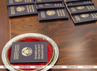 297 человек получили гражданство Беларуси: откуда приехали новые граждане
