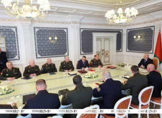 Смелый эксперимент, северная стратегия, учеба для военных и народное ополчение. Итоги недели Президента