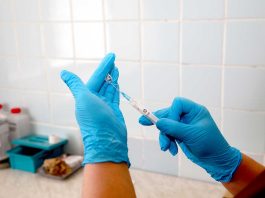 Работники Климовичской больницы присоединились к акции «Начни с себя»
