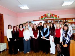 С климовичскими школьниками прошла диалоговая площадка «Наш выбор — семейные ценности»