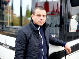 «Главное — уважать друг друга»: история водителя автобуса и многодетного отца из Климовичей